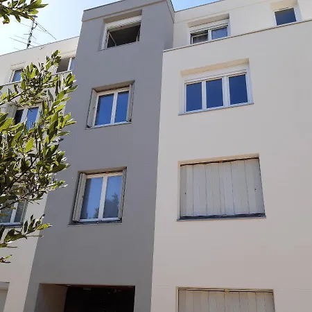 Διαμέρισμα Le Phenix A Internet Debit & Parking