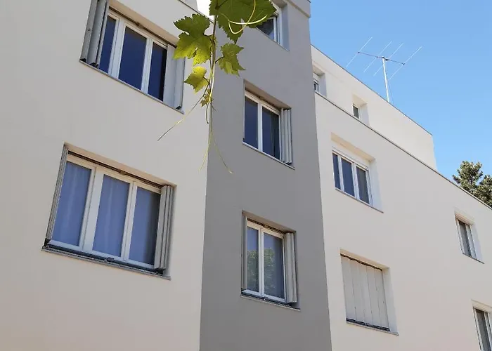 Le Phenix A Internet Debit & Parking アパート